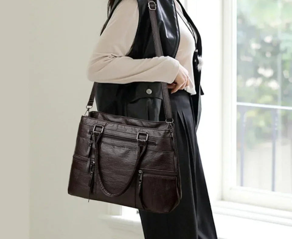Elegant Women’s Leather Handbag